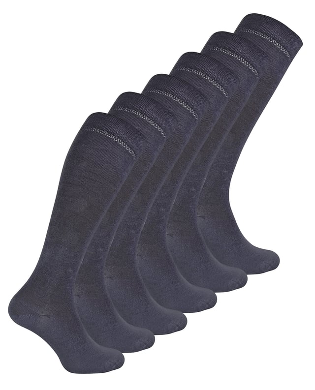 Je voeten verdienen het beste! Dus trakteer ze op deze geweldige lange sokken gemaakt van natuurlijke bamboematerialen! Deze zachte en soepele hoge sokken zijn ook super huidvriendelijk en gezond en verkrijgbaar in 6 paar per verpakking, veel waar voor je geld! Bamboe sokken zijn ademend en tot vier keer meer absorberend dan katoenen sokken. De zijdezachte stof van bamboemix heeft antibacteriële eigenschappen die geurtjes en schimmelvorming kunnen weerstaan. Bamboematerialen helpen de voeten de hele dag aangenaam fris te houden, en dankzij de holle structuur van de vezels is bamboe een super absorberend materiaal. Dit betekent dat bamboe effectief vocht en zweet van de huid afvoert. Deze sokken hebben ook een natuurlijke thermo regulatie voor warme benen en voeten, wat helpt om de normale lichaamstemperatuur te behouden en te reguleren. Ze hebben ook gladde, met de hand verbonden teennaden voor extra comfort. Ze hebben ook elastische comfortmanchetten zodat je benen comfortabel aanvoelen tijdens het dragen. Bamboesokken zijn van nature hypoallergeen en antibacterieel en ook verkrijgbaar als set van 6 paar, dus ze zijn niet alleen zacht, maar bieden ook veel waar voor hun geld! Deze bamboesokken zijn verkrijgbaar in drie kleuren, waaronder zwart, grijs en marineblauw . Ze zijn gemaakt van: 80% bamboe, 19% polyamide, 1% elastaan ​​en verkrijgbaar in maat 37-42 EU. Ze zijn machinewasbaar.