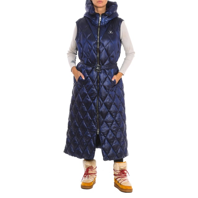 Padded vest Vuarnet.
 High collar with hood.
 Two-way zipper closure.
 Belt with buckle closure, adjustable with buttons.
 Two open pockets on the sides.
 Brand insignia on the upper side.
 Seams seen in tone.
 Composition: 100% Polyamide
 Care:
Handwash.
 Do not iron.
 Do not use bleach.
 Do not use dryer.
 Do not dry clean.