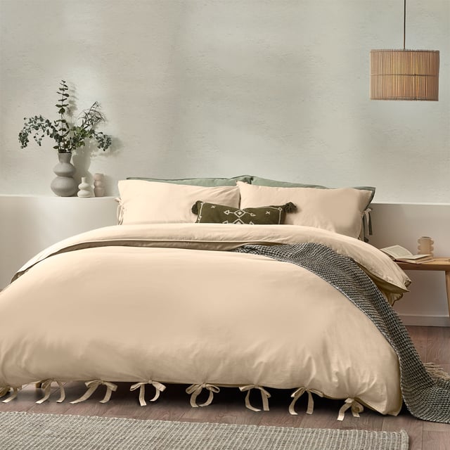 Inspired by modern loft living, the Mallow Bowtie duvet cover set features a plain enzyme-washed cotton percale and is available in a range of subtle tones. Finished with stylish tie fastenings and twin-needed stitch details, this bedding is perfect for those who love to create a relaxed look in the bedroom.