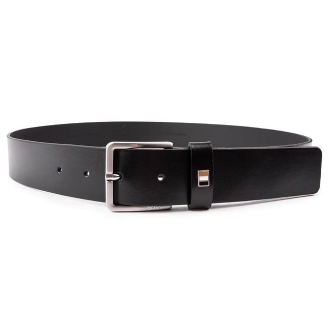 A Classy Designer Belt That Personifies The Best In Contemporary, Dapper Boss Styling. The Black Flag Belt Is Crafted From Premium Black Leather And Adorned With A Slim, Silver Boss Metal Buckle To Bring Your Outfit To The Point.