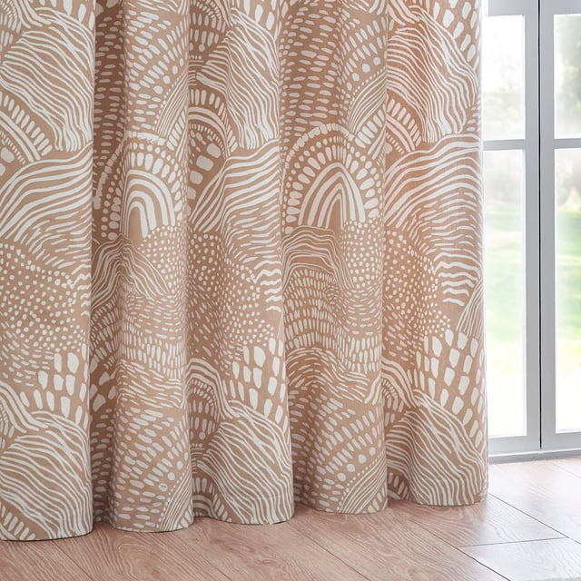 Blending modern neutrals with nature-inspired tones to create an inspiring collection of prints that stand the test of time. Create impact with simple but stylish prints. Nola is a new modern classic. Featuring a unique geometric design inspired by minimalist and abstract art, these printed eyelet curtains are woven using 100% cotton half-panama fabrics and are complete with room-darkening qualities, making them suitable for every type of home.