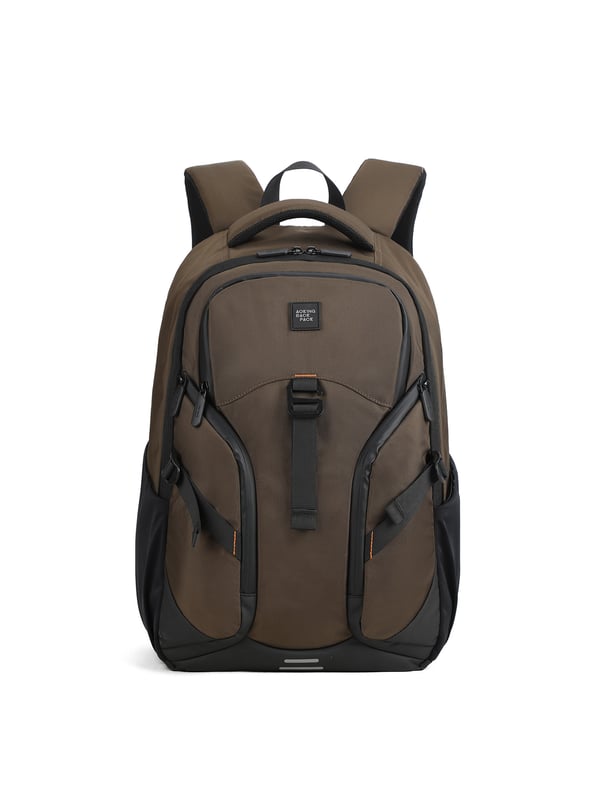 Mochila unisex. El cierre es con cremallera. Los bolsillos internos son bolsillos multifuncionales. Hay tres bolsillos externos con cremallera y dos laterales abiertos. Falta la correa para el hombro. El asa es de tela. Hay un compartimento interno. El material exterior es poliéster. Internamente está forrado en poliéster. Medidas: 33,5x17,5x46,5 cm. Producto de moda