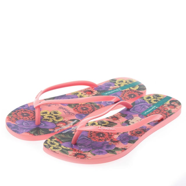 Womens Ipanema Frida Thong Sandals in pink.- Slip on fastening.- Bright florals with delicate straps.- Flexpand.- Ipanema logo to the front.- Rubber sole.- Ref: 27014AI720
