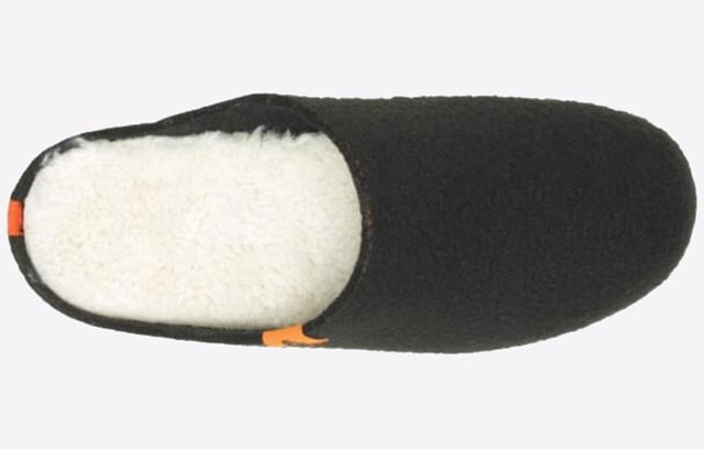 Hush Puppies The Good Slipper Mens Proudly crafted from 90% Recycled polyester upper and lining. The Good Slipper is a must have this season with its super soft organic cotton sock and 100% recycled foam bed. Made with a durable natural rubber sole for added grip and extra comfort
-90% Recycled RPET Polyester Upper and Lining.
-Super Soft Organic Cotton Sock with 100% Recycled Foam Footbed
-Durable Natural Rubber Sole for Added Grip.
-Durable Natural Rubber Sole for added Grip