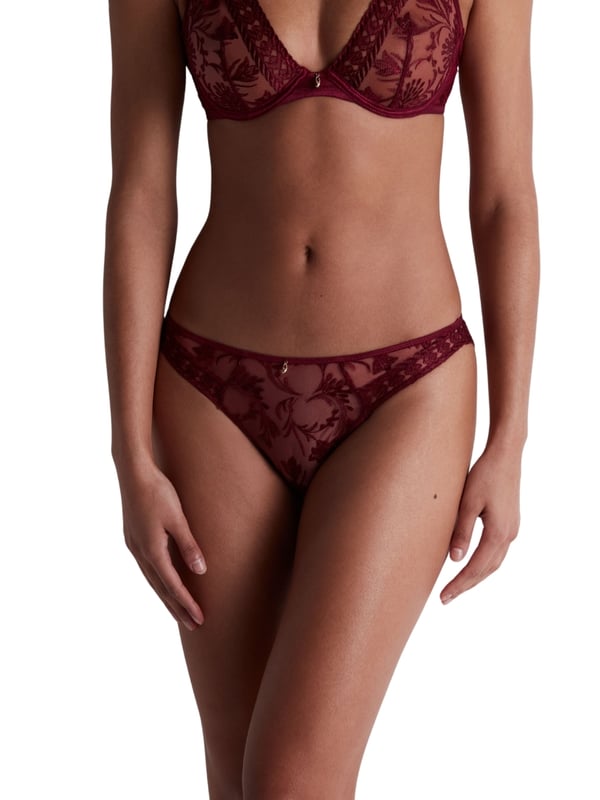 Aubade Magnetic Spell Italian Briefs. Offering moderate rear coverage. Matching bras are available. This product is machine washable.