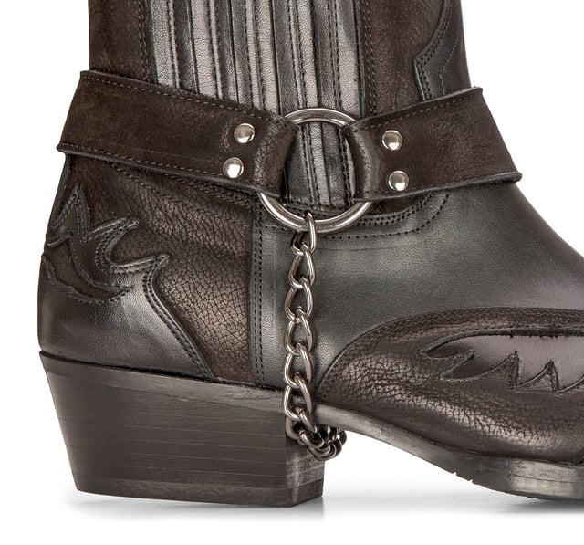Añade un toque de estilo a cualquier outfit con estas botas vaqueras de piel con tacón sin cordones de Etor. Estas llamativas botas están hechas de piel de vacuno auténtica. Las botas incluyen una plantilla de piel para una comodidad durante todo el día y un tacón de goma de 2 pulgadas para una apariencia imponente. Combinadas con un par de jeans o pantalones de vestir, estas botas son el complemento perfecto para cualquier outfit. Hechas a mano con el mejor cuero para garantizar calidad, comodidad y estilo (¡NO las compares con imitaciones baratas de calidad inferior!)