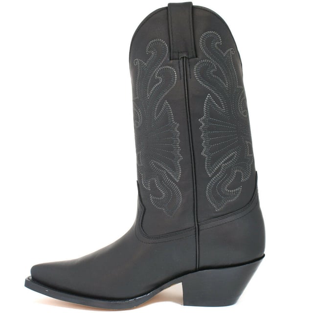 The Grinders Buffalo is a quality, hard wearing all leather western cowboy boot. This style features a black oiled upper which is abrasion resistant for longer wear and sports a colour contrasting stitched detailed pattern on the shaft. This boot is given an iconic Western style with introductions such as a pointed toe and 2.25-inch stacked Cuban heel and is made comfortable using a full leather lining and insole. The branded genuine leather sole unit provides greater durability and the two side pull on loops makes the boots easier to put on, all of which add to the comfort and practicality of this stylish luxury Buffalo boot. • Goodyear Welted sole • Leather upper with detailed stitched design • Soft Leather lining • Stacked 2.25” Cuban heels • Leather Soles • Made in Mexico