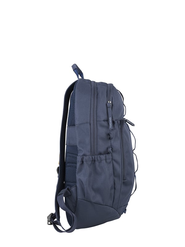 Unisex rugzak met ritssluiting. twee open binnenzakken. twee ritssluitingen aan de voorkant en twee open zijritsen met externe zakken. ontbrekende schouderband.  Handvat van gerecycled polyethyleentereftalaat. een binnencompartiment.  extern materiaal.  Binnenkant van gerecycled polyethyleentereftalaat. Afmetingen: 28,5x45,5x13,5 cm. Modeproduct