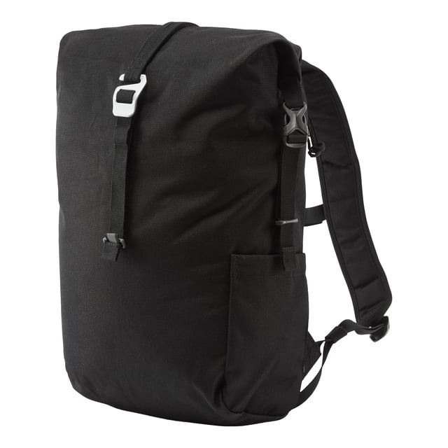 Material: Polyamid, PU, PU-beläggning, återvunnen polyester. Denier: 900D. Längd: 45 cm. Bredd: 26 cm. Djup: 13 cm. Tygteknologi: DWR-finish, EcoShield. Design: Slät. Fästanordning: Justerbart spänne. 295 gsm. Justerbar bröstrem, vadderad rygg, vadderat fack, reflekterande detaljer, rullstängning, axelrem. Fack: 1 huvudfack. Fickor: 1 sidoficka, 1 innerficka, dragkedja. Hållbarhet: Tillverkad av återvunnet material. Kapacitet: 16L. Lämplig för: Bärbar dator 13 tum, surfplatta upp till 9 tum.