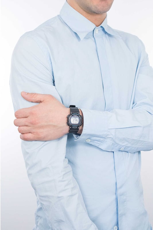 This Casio Casio Collection Digital Watch for Child is the perfect timepiece to wear or to gift. It's Black 36 mm Round case combined with the comfortable Black Plastic watch band will ensure you enjoy this stunning timepiece without any compromise. Operated by a high quality Quartz movement and water resistant to 10 bars, your watch will keep ticking. This is a perfect sporty and business causal watch for you, it's a great gift for family or friends -The watch has a calendar function: Day-Date-Month, Solar, World Time, Stopwatch, Countdown, Alarm High quality 19 cm length and 15 mm width Black Plastic strap with a Buckle Case diameter: 36 mm,case thickness: 12 mm, case colour: Black and dial colour: LCD