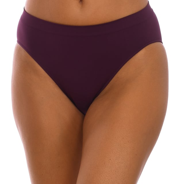 Braguita de la marca Intimidea.
Color Burdeos
Cintura ultraplana.
Material antideslizante.
Efecto invisible y de mantenimiento de la forma.
Tejido transpirable.
Costuras planas y vistas a tono.

Composición:  86% Poliamida, 14% Elastano

-Lavar a temperatura maxima 30º.
-No usar lejía.
-No usar secadora.
-No usar plancha.
-No lavar en seco.