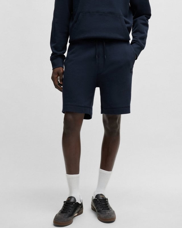 Signature shorts by BOSS Menswear, crafted in soft French terry with a branded badge under the pocket.
100% Cotton
50511726