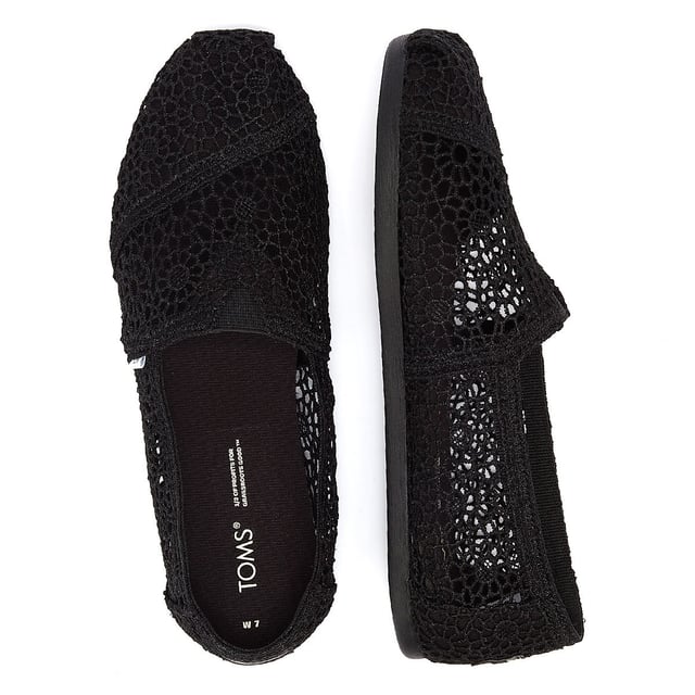 Experience ultimate comfort and style with our exquisite crochet uppers, complemented by the cutting-edge TOMS CloudBound Sole. Crafted to provide exceptional comfort, cushioning, and traction, these shoes are a true delight for your feet. The textile upper is not only trendy but also 100% vegan, making it a perfect choice for conscious consumers. With a removable insole and elastic gore for effortless on-and-off, these shoes are designed to enhance your convenience. Step into a world of comfort and sustainability with our remarkable footwear.