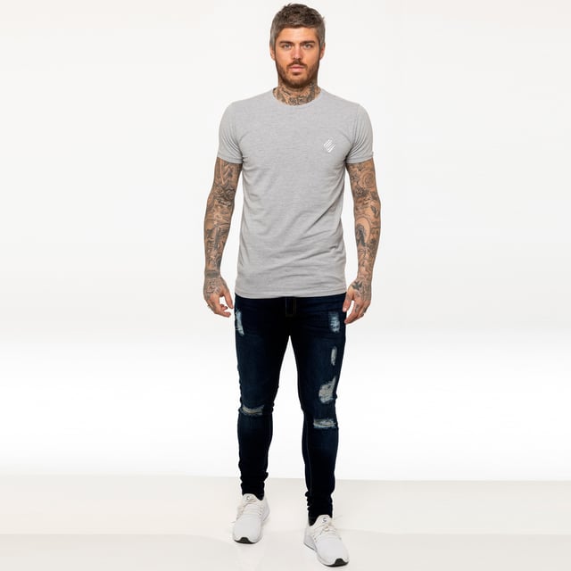 Enzo Mens Super Skinny Stretch Tiradores Rotos Vaqueros con cierre Zip Fly. 2 bolsillos frontales, 2 traseros y bolsillo de 1 moneda, botones y remaches de marca.