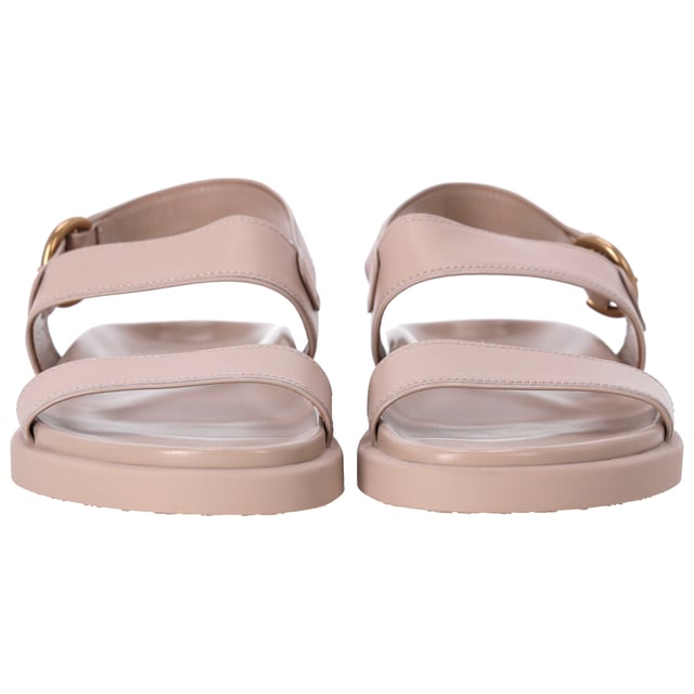 VINTAGE, RRP AS NEW
Complete your summer wardrobe with the Gianvito Rossi Bilbao Sandals in Beige Leather, a versatile and sophisticated pair that will elevate your warm-weather looks. Handmade in Italy from smooth calf leather, these sandals boast a refined and timeless design. The simple silhouette is enhanced with buckled ankle straps for a secure fit and contoured insoles for maximum comfort, ensuring you can wear them all day with ease.


Gianvito Rossi Bilbao Sandals in Beige Leather
Condition: Excellent
Signs of wear: No visible sign of wear. No Mark at insole.,  Very light mark at soles.
Packaging: None
Color: Beige
Material: Leather | leather
Size: EU39/US9
Measurements: Insole length: 250
SKU: NAPPUUSSH403503W