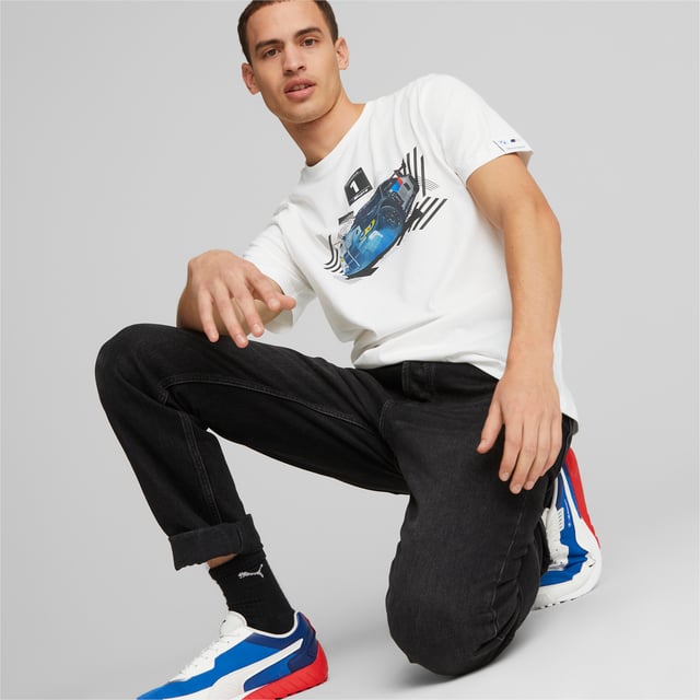PRODUCT STORY: Leave the haters in the dust with this tee from our long-time collaboration with BMW M Motorsport. The sleek minimalism of the design is contrasted by a chaotic and colourful graphic depicting the BMW M4 GT3 on the chest. DETAILS: Regular fit; Crewneck; Shortsleeve; Regular length; Jersey fabric; PUMA Cat Logo and BMW M Motorsport label on the sleeves. Our model is 184 cm tall and is wearing size M.