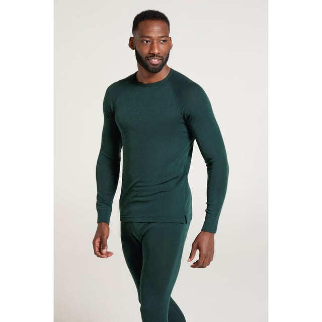 80% Merino Wool, 20% Polyester. Design: Plain. Sleeve-Type: Long-Sleeved. Neckline: Round Neck. Fabric Technology: Anti-Odour, Antibacterial, Breathable, Isotherm, Lightweight, Moisture Wicking, Quick Dry. XXS: 33 in. XS: 35 in. S: 37 in. M: 40 in. L: 43 in. XL: 46 in. XXL: 49 in. 3XL: 53 in. 4XL: 56 in.