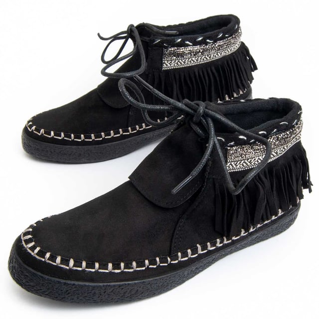 Casual enkellaarsjes voor vrouwen. Comfortabele pasvorm. Gemaakt van veganistische materialen. Gemaakt door andere merken voor ons merk. Ongeveer afmetingen: 8 cm schachthoogte en 10 cm schachtbreedte.