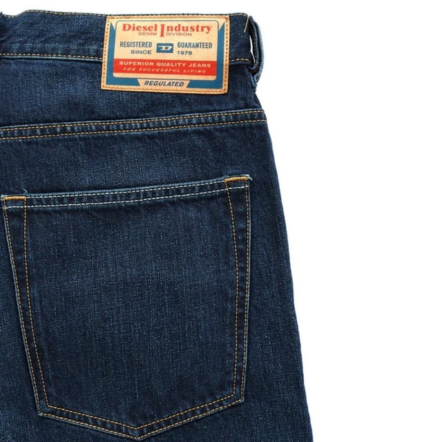 Diesel Blue Jeans , Regular Waist, Straight Leg, Button Fly , 100% Cotton, Large Branded Badge, Regular Fit, 5 Pocket Jeans, Brand Embossed Diesel Badge