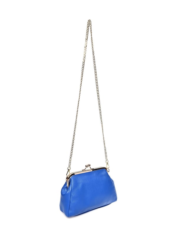 Clutch Bag
100% cow leather
Top clasp closure
16.5x21x4.5 cm 
Metal shoulderstrap 120cm