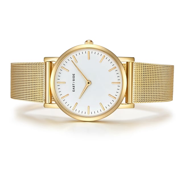 With a lot of feeling for design, this women's watch in the label Eastside combines modern and classic elements - noble and timelessly like the New York district of Eastside. The housing with screwed stainless steel housing floor receives a noble and warm shine due to a scratch-resistant ion plate made of yellow gold, which contrasts with the white dial. Simple dashes and delicate swords adapted perfectly to the minimalist-elegant look. A highlight is the filigree and also coated stainless steel bracelet coated with yellow gold, which nestles comfortably on the wrist and never gets out of fashion with its delicate mesh look.