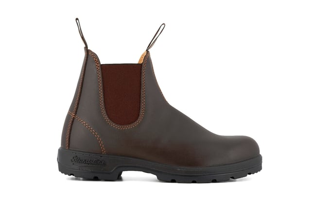 Boots from the Classic 500 series are the original styles that evolved in design, technology, and materials all while keeping the quality high. Features include premium materials, side stretch panels, front and back pull tabs, and a removable footbed. Complete with signature branding.