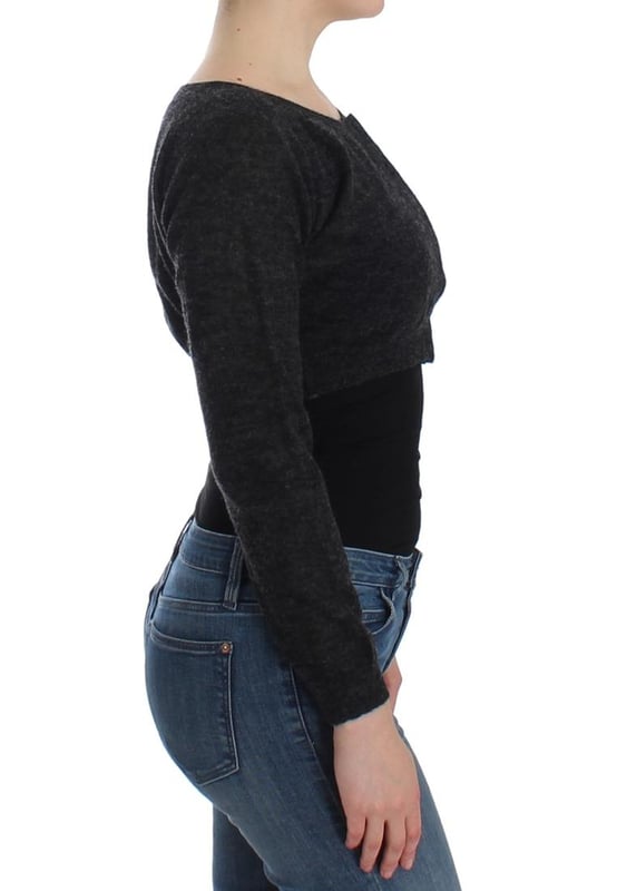Brand: Ermanno Scervino
  Style: Cropped Sweater
  Material: 25% Alpaca 45% Wool 30% Polyamidica
  Color: Dark Gray
  Closure: Button
  Details: Logo
  Origin: Made in Italy