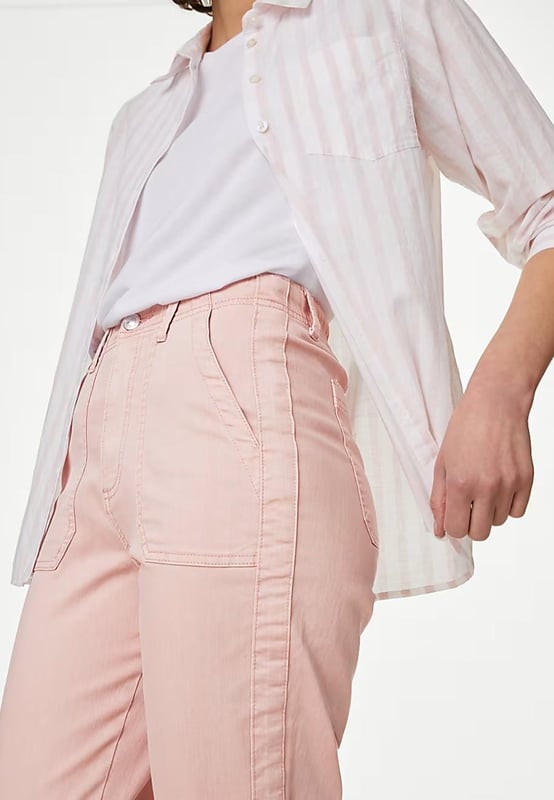 M&S soft cotton-blend chino joggers offer a modern slim fit with added stretch for flexibility. Designed for comfort, they feature an ankle-grazer length and a smart button and zip fastening. Available in Short (26"), Regular (28"), and Long (30") inseams. So we can bring you the very best product and pricing these jeans are ex M&S branded so tags and labels have been removed but rest assured the product branding is still visible and the high M&S quality remains..