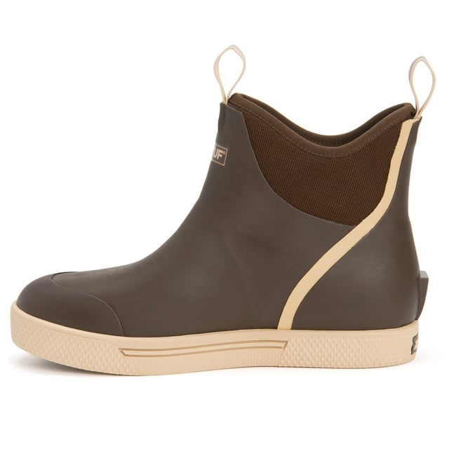 The commercial grade version of the Ankle Deck Boot with a wider fit for superior comfort. With a durable upper, an EVA/PU insole for comfort and an oil resistant, SRC-rated outsole for the best traction available.