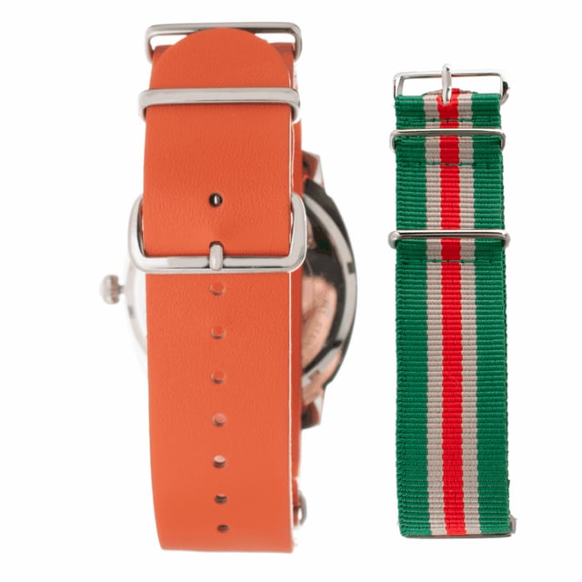 FOLLI FOLLIE WT14T0015DNA Uhr Mann Quarz• Material: Edelstahl• Glas: Mineral• Armband: Leder• Farbe: Silber• Wasserbeständigkeit: 0 m (0 ATM)• Gehäusegröße: 40 mm