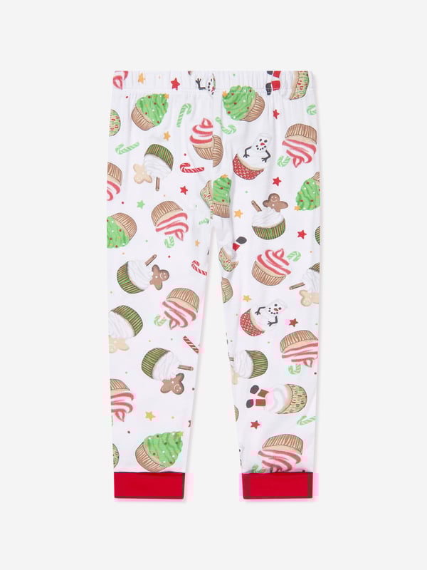 Introducing the Kids Festive Cupcakes Long Pyjamas by Magnolia Baby! A delightful addition to any unisex wardrobe, it's perfect for Christmas. Key features include: Festive Design: With a whiff of joyous festivities, the Cupcake pattern makes a fun, stylish statement. Luxurious Comfort: Crafted using superior materials for utmost softness &amp; comfort, ensuring sound sleep. Wardrobe Wonder: A vibrant splash of Red, this piece revitalises your kid‚ nightwear collection. Don't wait ‚ order today for standout style!