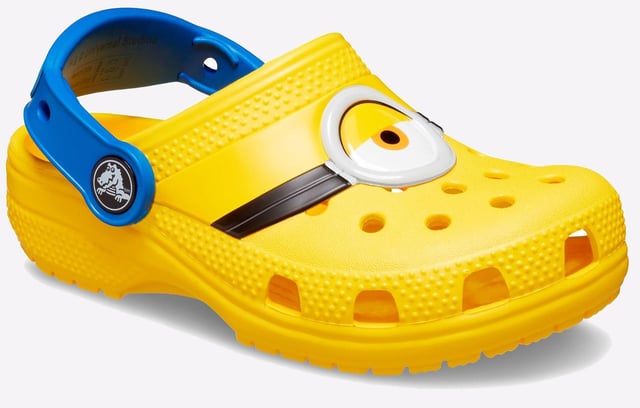 Real Fun Shoes For Real Fun Kids. A decade after their introduction, the Minions are still popular no matter how old or young. Crocs Fun Lab styles feature original character-rich graphics resulting in more fun for the little ones.
-Uppers featuring Minions graphics where kids can interact with them
-Pivoting heel straps for a more secure fit
-Croslite foam for support and comfort
-Iconic Crocs Comfort: Lightweight. Flexible. 360-degree comfort.