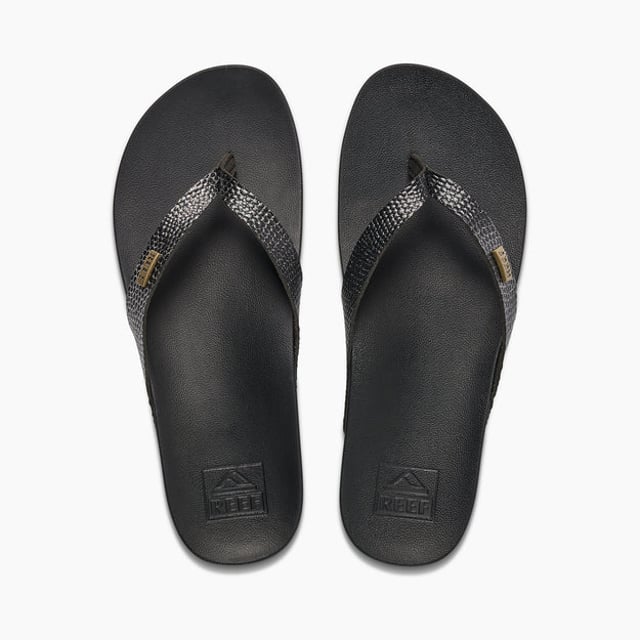 Step up to the Cushion Court and discover the most comfortable footbed ever, thanks to a blend of cushion plus energetic rebound, along with arch support and heel cupping.