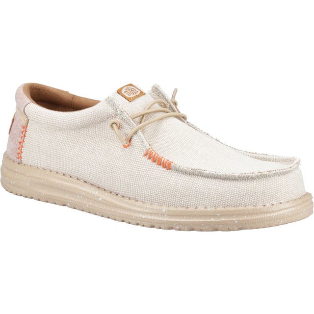 Der Wally Coastline Jute ist ein zweifarbiges, gewebtes Textilobermaterial, das zu 51 % aus recyceltem Material besteht, und bietet gepolsterten Halt und ein geringes Gewicht.