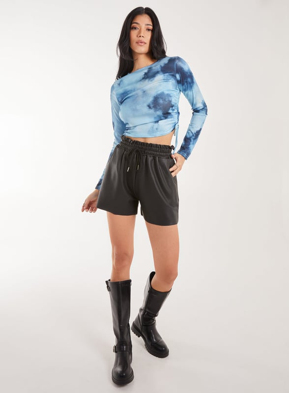 Give it a twist to your everyday outfit with this Tie Dye Print Long Sleeve Rib Top. Perfect for uni day or just a stroll with the gals.