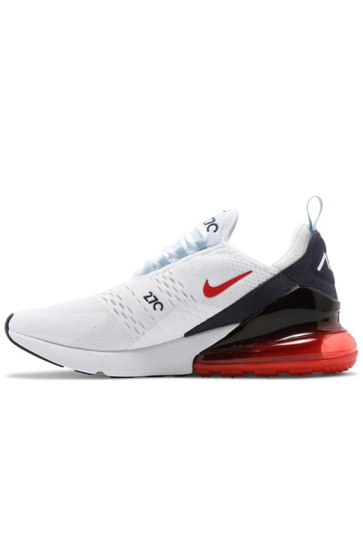 Die Nike Air Max 270 Turnschuhe haben ein federleichtes, gestricktes Obermaterial, das deine Füße kühl und bequem hält, während die Max Air-Einheit in der Ferse für dauerhafte Dämpfung sorgt, die durch ein übergroßes Air-Fenster für einen zusätzlichen Hauch von Stil angezeigt wird. Die flexible Innensohle und die bootie-ähnliche Konstruktion des Schuhs sorgen für eine individuelle Passform, und die weiche Schaumstoff-Zwischensohle garantiert ein unglaublich weiches Laufgefühl. - -. Mit einer praktischen Zuglasche an der Ferse und einer robusten Gummilaufsohle sind diese Schuhe ebenso praktisch wie stylisch. Diese Version ist eine Hommage an die reiche Air Max-Tradition von Nike, die auf die revolutionäre Air-Technologie von 1978 und den ikonischen sichtbaren Air Max 1 von 1987 zurückgeht.