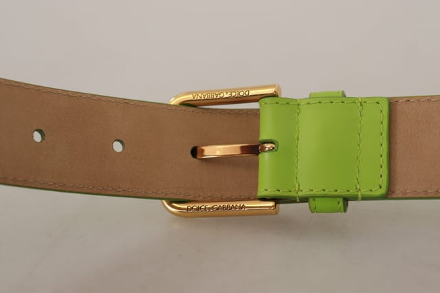 Authentic Dolce & Gabbana leather belt
  Engraved logo buckle
  Crafted from Quality leather
  Comes with a Micro Devotion bag in rubber
  Can be used as a headphone case
  Made in Italy
  Width: 3 cm
  Perfect accessory for women