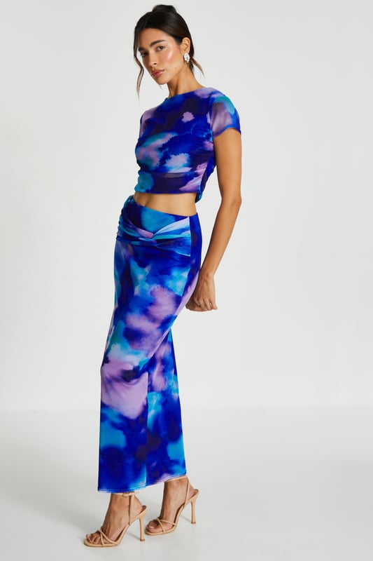 - Marble print - Mesh finish - Round neckline - Short sleeve - Cropped - Model height: 5' 7" - Model wears uk 8 / us 4 / eur 36 - Always check the care wash label - Cool hand wash with mild detergent