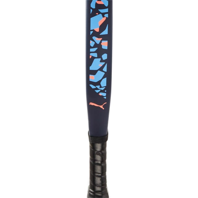 Color: New Navy Ultra Orange Team Light Blue 01 Specifications: SolarCOURT padel racket ideal for intermediate level players. It features a teardrop-shaped double tubular carbon fiber frame that offers perfectly balanced power and precision. Rope wrist strap with logoed neoprene armband. Details: Weight 360g | EVA low hardness 10-13 | Standard bumper protection
