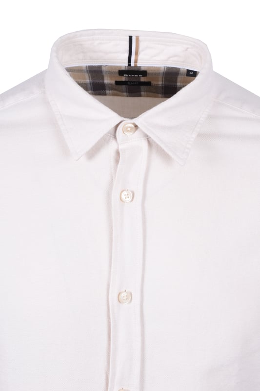 Boss C-roan-kent-c4-244 Shirt Open White
100% Cotton, brushed cotton shirt in a warm off white, perfect for layering and dressing up or down. This shirt with its casual collar also boasts a slimmer fit which is flattering and easy to wear.

Cotton
Slim Fit
Style - 50527782