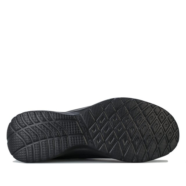 Herren Skechers Dynamight Casual Sport Trainer In Schwarz Skechers Dynamight in Schwarz <BR>- Bungee Schnürverschluss <BR>- Zuglasche an der Ferse <BR>- Gepolsterter Kragen <BR>- Obermaterial aus Mesh für Atmungsaktivität <BR>- Zuglasche an der Ferse <BR>- Branding an Ferse und Zunge <BR>- Obermaterial aus Textil Innenfutter aus Synthetik Sohle <BR>- Ref: 58360 BBK