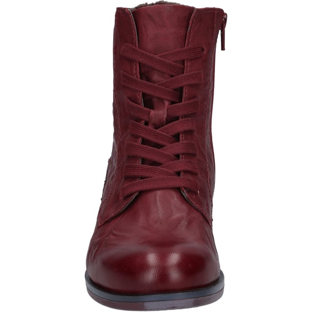 Your bootee is produced from high quality nappa leahter and is comfortable to wear. This low boot keeps your feet warm because it is made with textile. You can easily change the removable sole. The manufacturing type AGO stands for hard-wearing shoes with a very stable fit. With the shoe width G the low boot Sanja 01 offers a normal width. With this model Sanja 01 you have a classic companion for diner at your side.