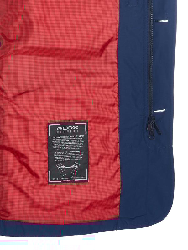 60% Baumwolle, 40% Polyamid; Geox Jacke;  Modell: M1220VT2838F4070;  Hochwertig verarbeitet;  Stehkragen, Knöpfe;  Zwei Taschen vorne;  Geox Logodetails