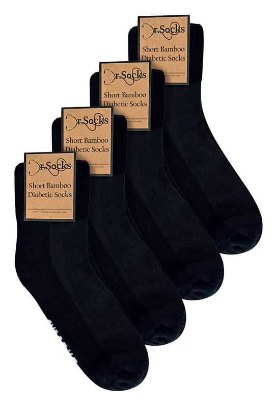 Dr.Socks ist eine Marke, die sich zum Ziel gesetzt hat, innovativ zu sein, wenn es darum geht, Ihre Füße bequem zu halten. Wir glauben daran, dass es wichtig ist, sich um das eigene Wohlbefinden zu kümmern, etwas, das in unserem stressigen Alltag oft vergessen wird. Durch die Verwendung hochwertiger Materialien ist Dr.Socks in der Lage, einige der besten Socken herzustellen, die helfen, gesundheitliche Probleme, die unsere Füße betreffen, zu lindern. Bambus ist bekannt für seine luxuriöse Weichheit und seinen Komfort und ist der Baumwolle überlegen. Seine natürlichen Eigenschaften als Feuchtigkeitstransporteur halten die Füße schweißfrei und verbessern die Atmungsaktivität und den allgemeinen Komfort. Diese Socken sind ideal für Menschen mit Diabetes, die unter schlechter Durchblutung oder geschwollenen Knöcheln leiden. Das kurze Knöcheldesign ist perfekt gemacht und ideal für zusätzlichen Komfort bei wärmerem Wetter. Diese Socken haben auch einen gepolsterten Fuß für zusätzlichen Komfort an der Basis Ihres Fußes. Sie haben ein extra breites, nicht elastisches Oberteil, das es den Socken ermöglicht, sich der natürlichen Form Ihrer Beine anzupassen und so schmerzhafte Ringelspuren zu vermeiden, die durch die Einschnürung entstehen, die bei normaler Elastizität entstehen kann. Die handgekettelten, glatten Zehennähte sorgen für optimalen Komfort und verringern gleichzeitig die Gefahr, dass Ihre Zehen gereizt werden. Die Dr.Socks Short Bamboo Diabetic Socks bestehen aus 43% Viskose aus Bambus, 40% Bio-Baumwolle, 12% Polyester, 3% Polyamid, 2% Elasthan und sind in 2 Farben erhältlich: Schwarz oder Weiß. Sie sind in 4 Größen erhältlich: 4-7 UK (37-40 EUR, 5-8 US), 6-8 UK (39-42 EUR, 7-9 US), 9-11 UK (43-45 EUR, 10-12 US) & 12-14 UK (46-50 EUR, 13-15 US) und sind sicher waschmaschinenfest.
