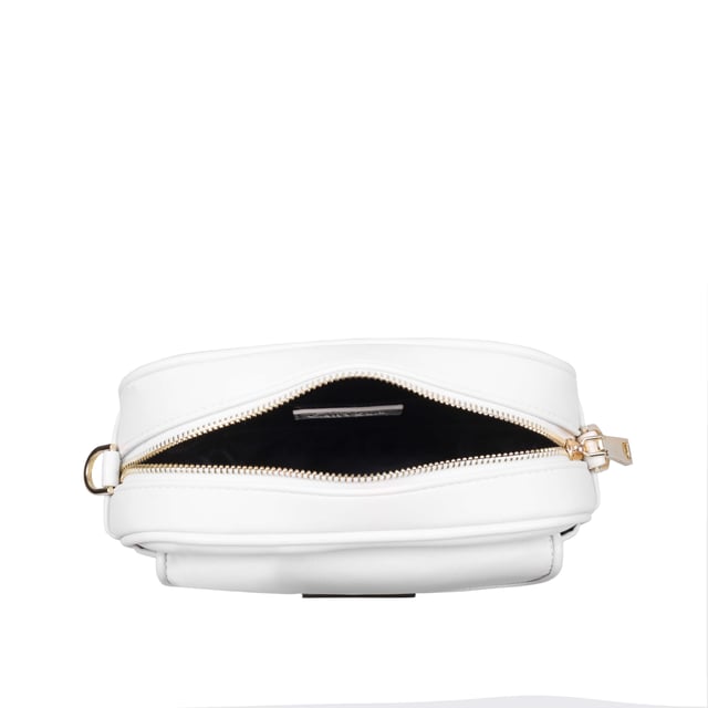 White carvela bag 2025