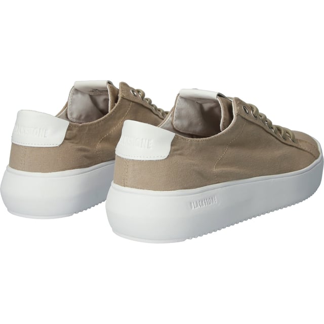The Blackstone Morgan low is an unlined minimalist sneaker made of supple canvas. The combination of the soft material, supple sole and cotton laces makes it the perfect shoe for any occasion.