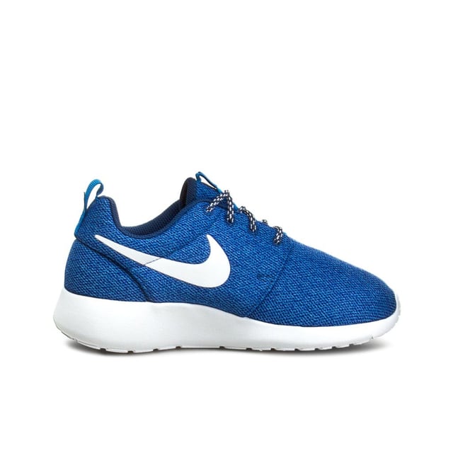 Roshe laces top