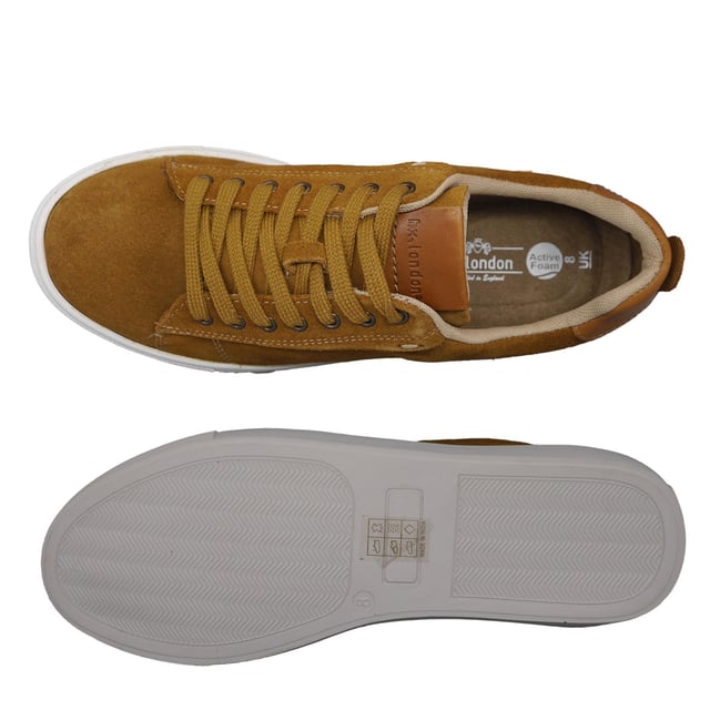 Discover Romford, combining classic design with complete comfort for the ultimate everyday trainer. The minimal and chic styling makes them the perfect partner for all of your smart-casual looks.