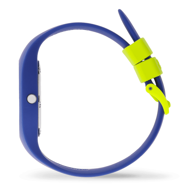 This Ice Watch Ola Kids Analogue Watch for Child is the perfect timepiece to wear or to gift. It's Blue 33 mm Round case combined with the comfortable Blue Silicone will ensure you enjoy this stunning timepiece without any compromise. Operated by a high quality Quartz movement and water resistant to 10 bars, your watch will keep ticking. This trendy and colourful watch is the greatest gift for every child. High quality 19 cm length and 13 mm width Blue Silicone strap with a Buckle. Case diameter: 33 mm, case thickness: 9 mm, case colour: Blue and dial colour: Blue.