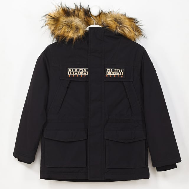 Napapijri jacket with hood.
 Color Black
 Jacket with half zip closure.
 Logo patch on the sleeve.
 Elastic cuffs and hem.
 Seams seen in tone.
 Brand name on the front.

 Composition: 100% Polyester

 Wash maximum at 30ºC.
 - Do not iron.
 - Allows you to use dryer.
 - Do not use bleach.
 - Does not support dry cleaning.
 Composition: 100% polyester
 Care:
Wash maximum at 30ºC.
 - Do not iron.
 - Allows you to use a dryer.
 - Do not use bleach.
 - Does not support dry cleaning.